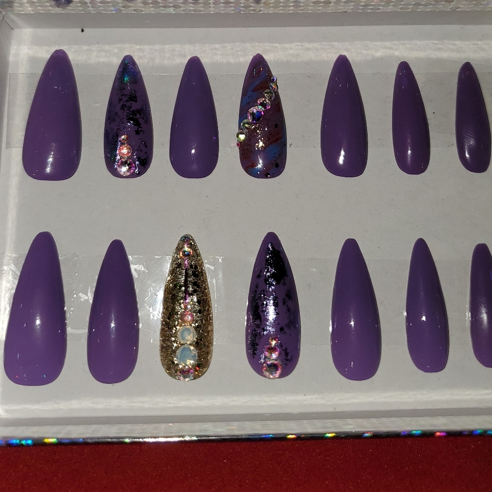 Press on custom nails